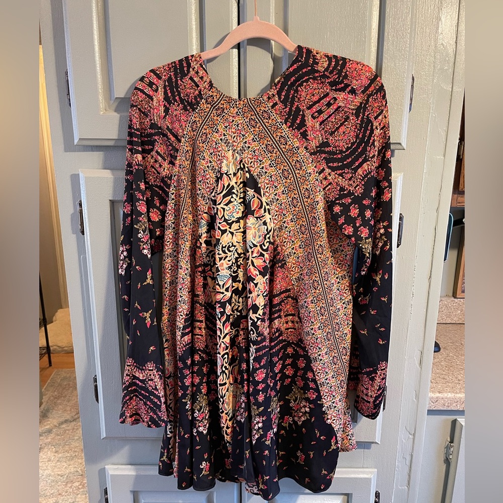 Free people dress never worn. Excellent condition